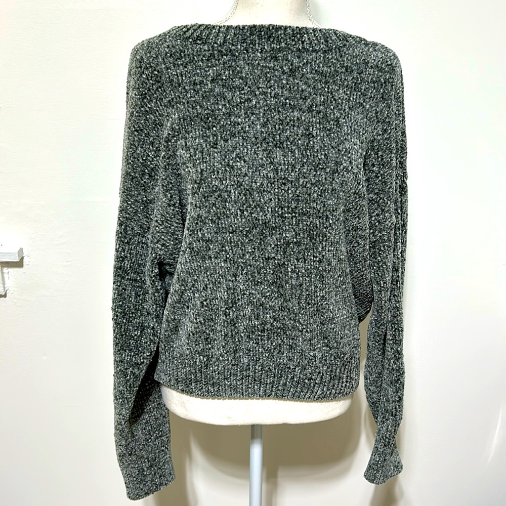 PINK Victoria’s Secret Large Grey/Black Women’s V Super Soft Snuggly Sweater